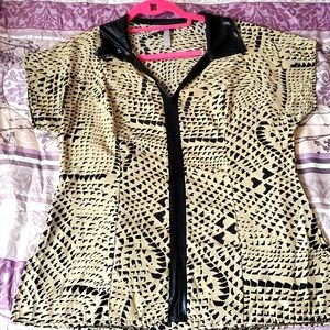 Snakeskin Faux-leather collar blouse - M